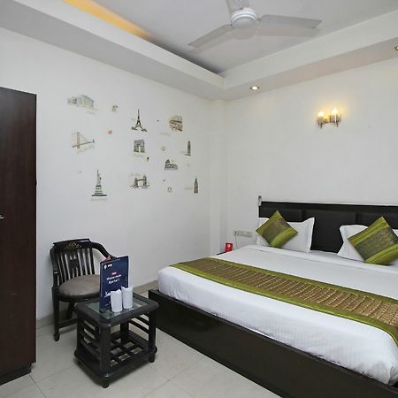Oyo 9030 Hotel Delhi Airport Plaza Neu-Delhi Exterior foto